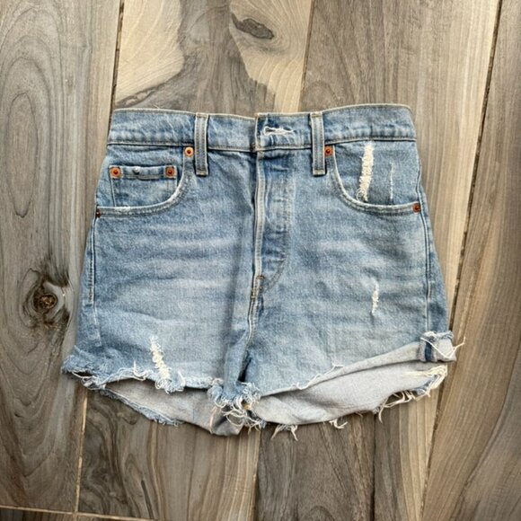 Levi's Ribcage Short Size 26 - Picture 1 of 6